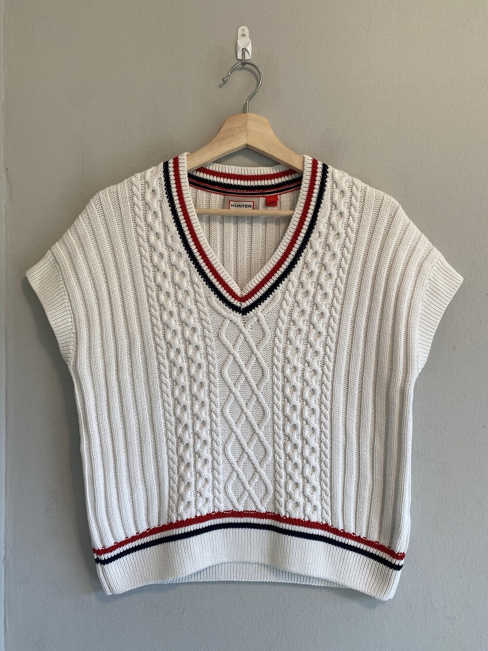Hunter Cable Knit V-Neck Sweater Vest Cream Men's S Adult